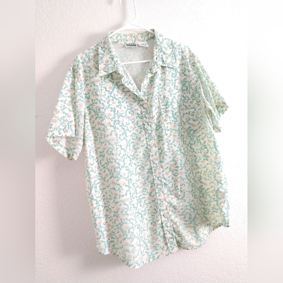 FLAW Thin Vintage Fabric Cute Floral Camp Shirt Basic Editions Plus Size 18W - Picture 3 of 6